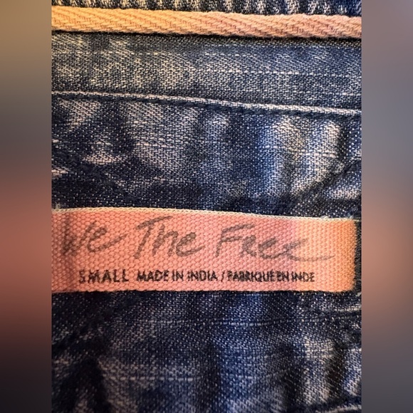 Free People We The Free The Short Of It Denim Top / Orchid Overdye, Size Small - Picture 9 of 11